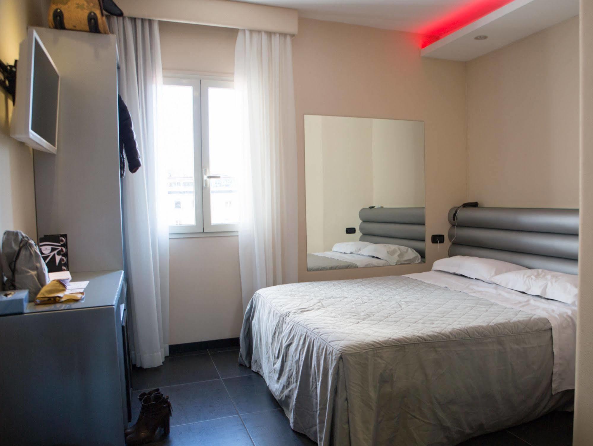 Kleopatra Design Hotel Napels Buitenkant foto
