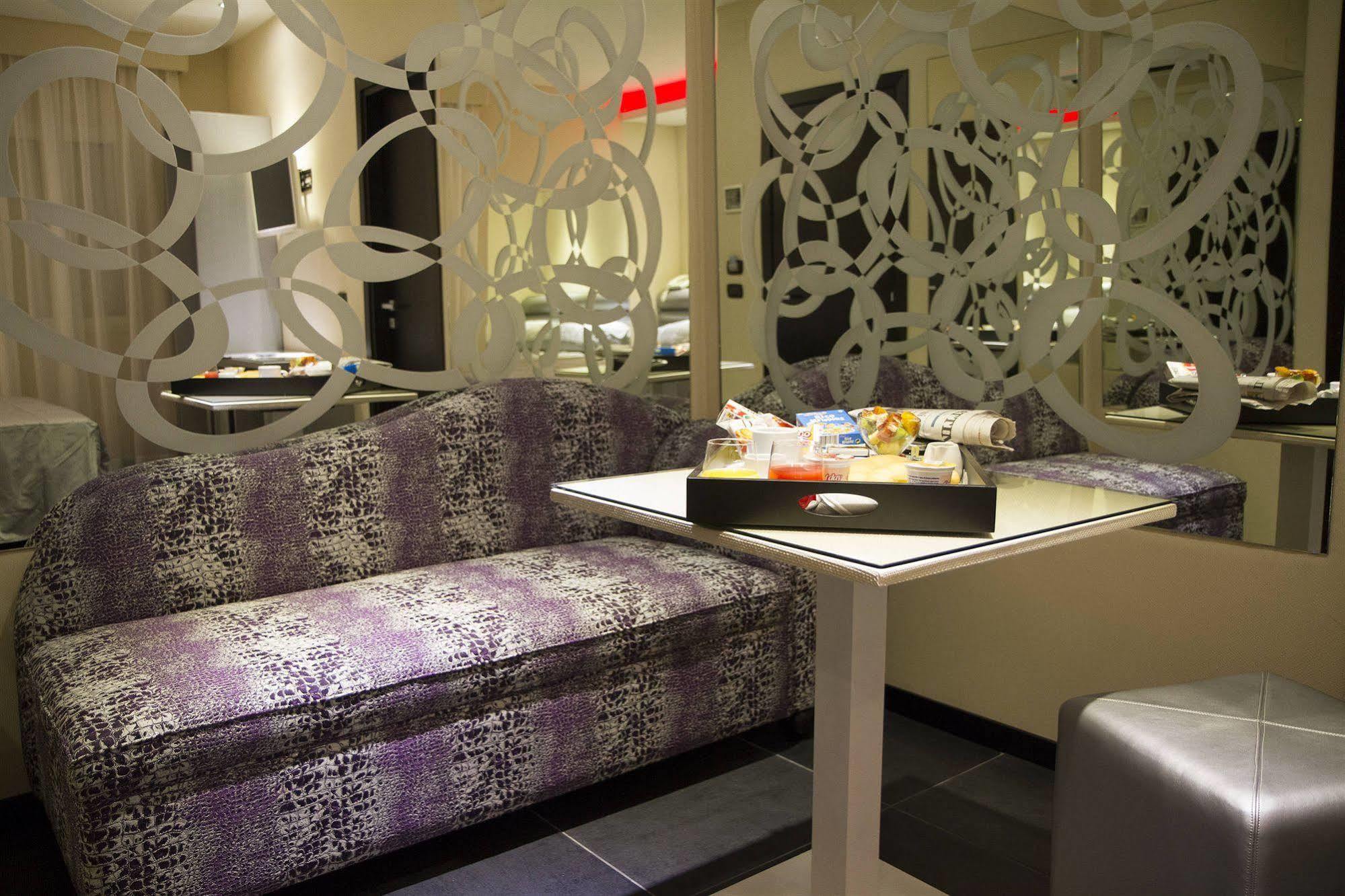Kleopatra Design Hotel Napels Buitenkant foto